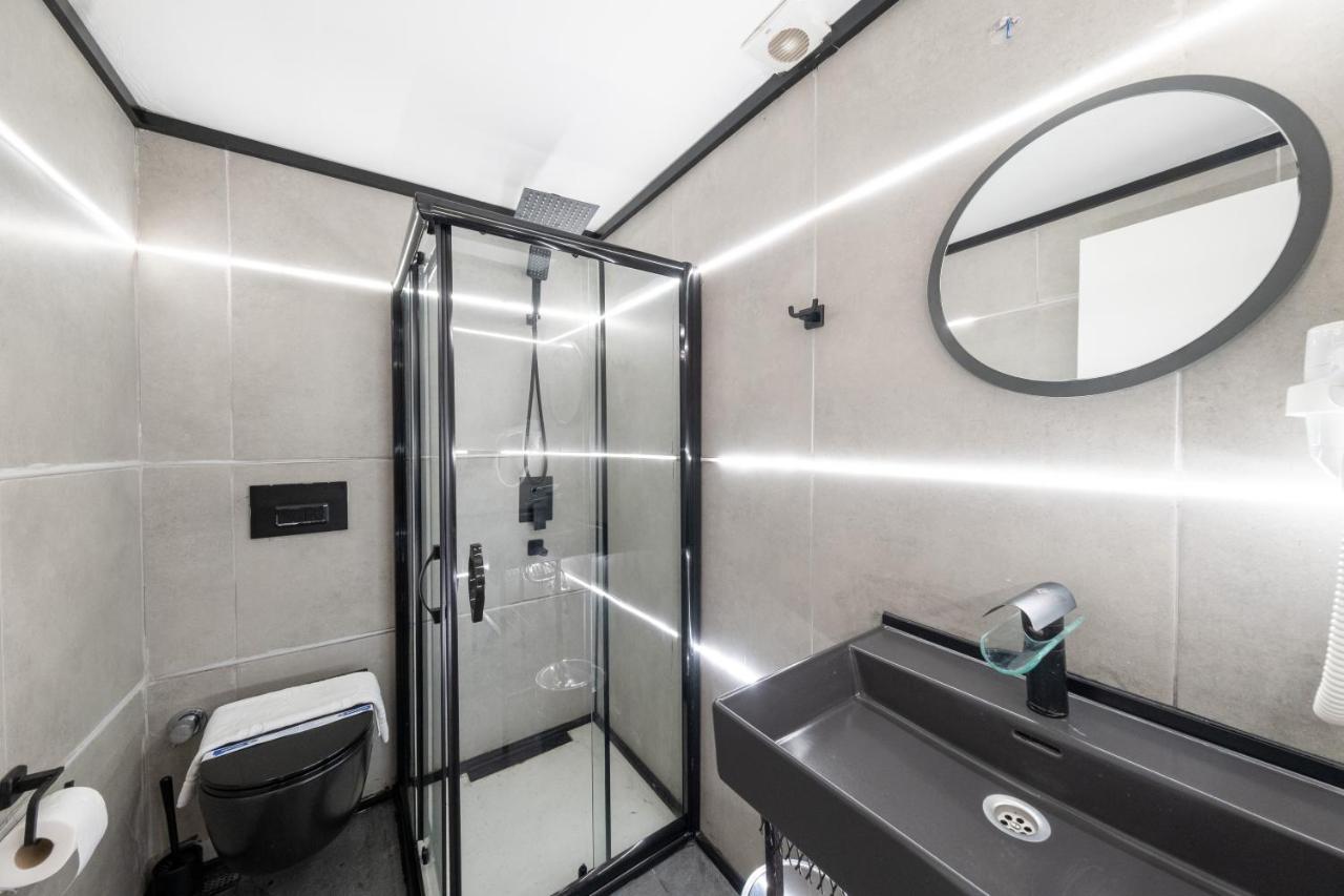 Frame Hotel & Suites Istanbul Exterior photo